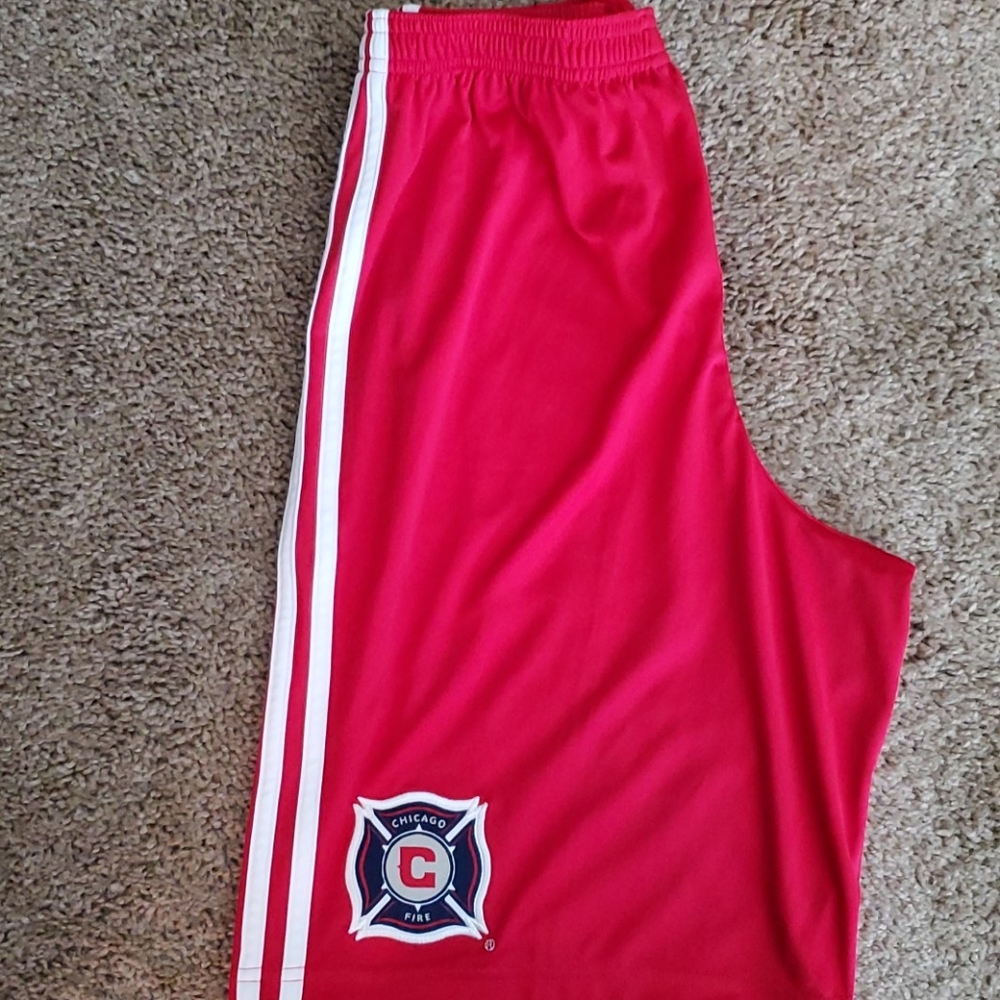 ADIDAS SHORT ❤ - Picture 2 of 4